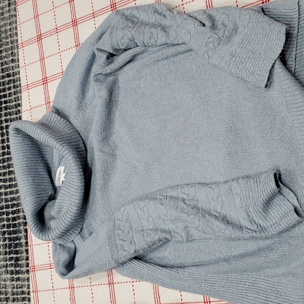 Sweater - Picture 4 of 4